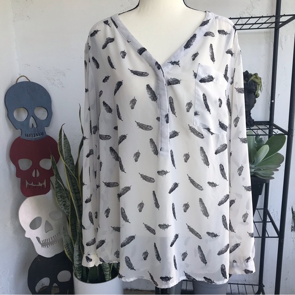 Merona Tops - MERONA feather blouse !